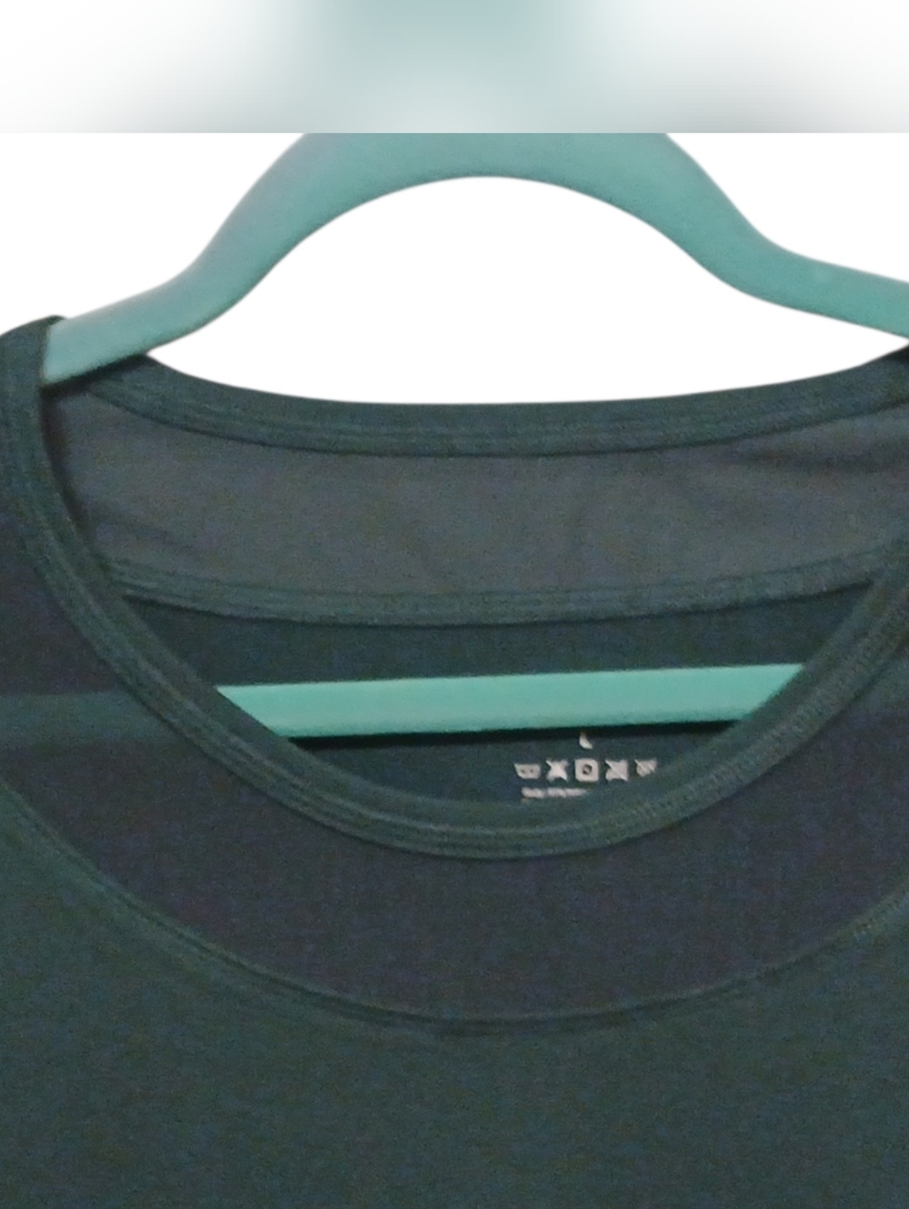 Gottex - NWOT, Ladies Green Shirt, Short Sleeve, Neck Vented Around, Stretch,... - Picture 7 of 12